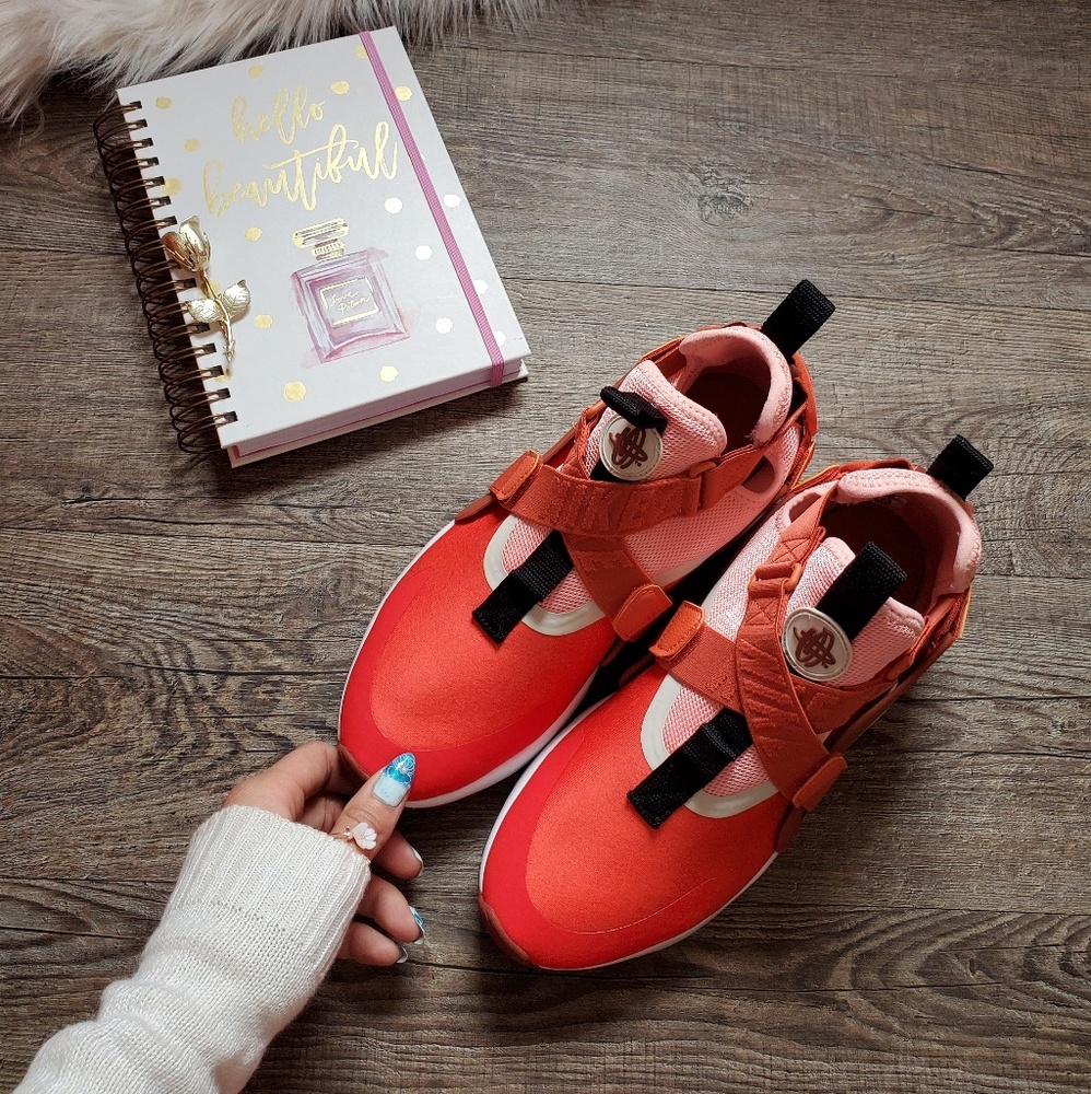 NEW Nike Huarache City - Picture 3 of 8